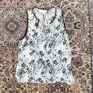 A.L.C. Black and White Floral V-Neck Sleeveless Camisole